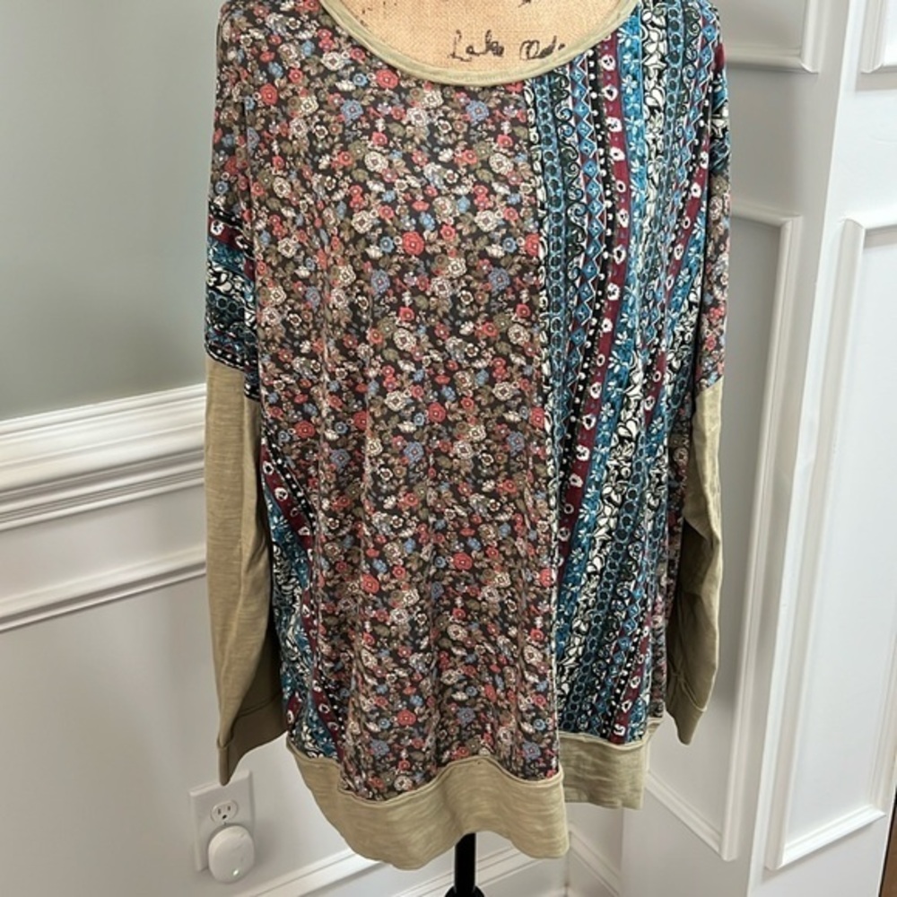 GiGiO Plus - Patchwork Print Long Sleeve Top – Size 2XL